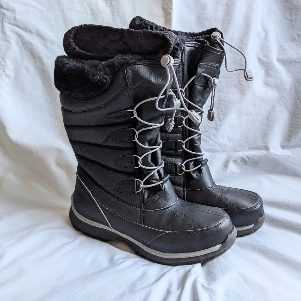 Like new Lands' End insulated winter boots size 5